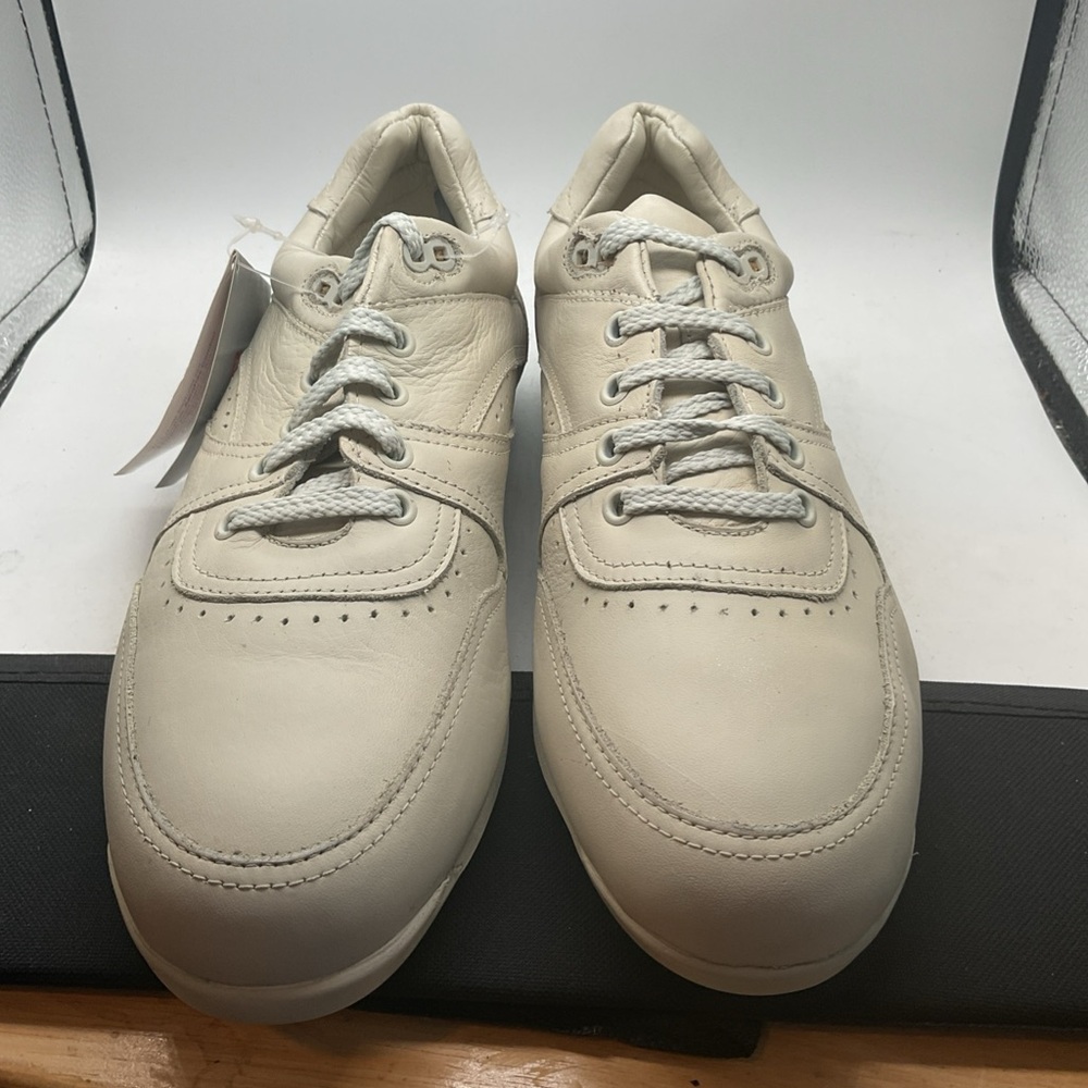 Levi’s Autoflex Comfort System - Lace Up Shoes - Beige - Men’s Size 8.5M - Picture 4 of 9